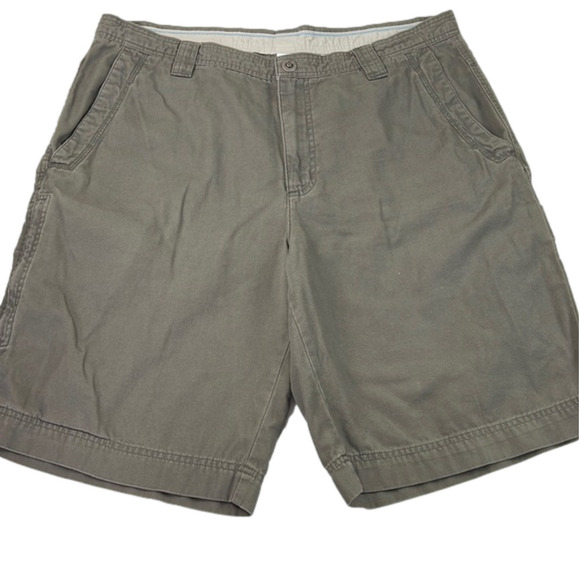Men's Green Khaki Columbia Shorts - Picture 1 of 9